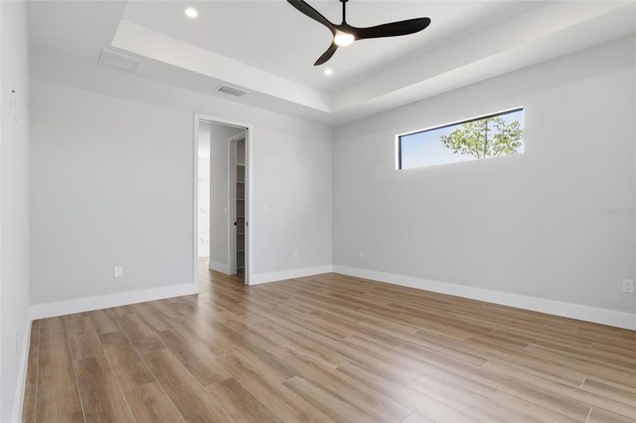 Spacious, unfurnished interior of a new home in , Port Charlotte (Image 35).