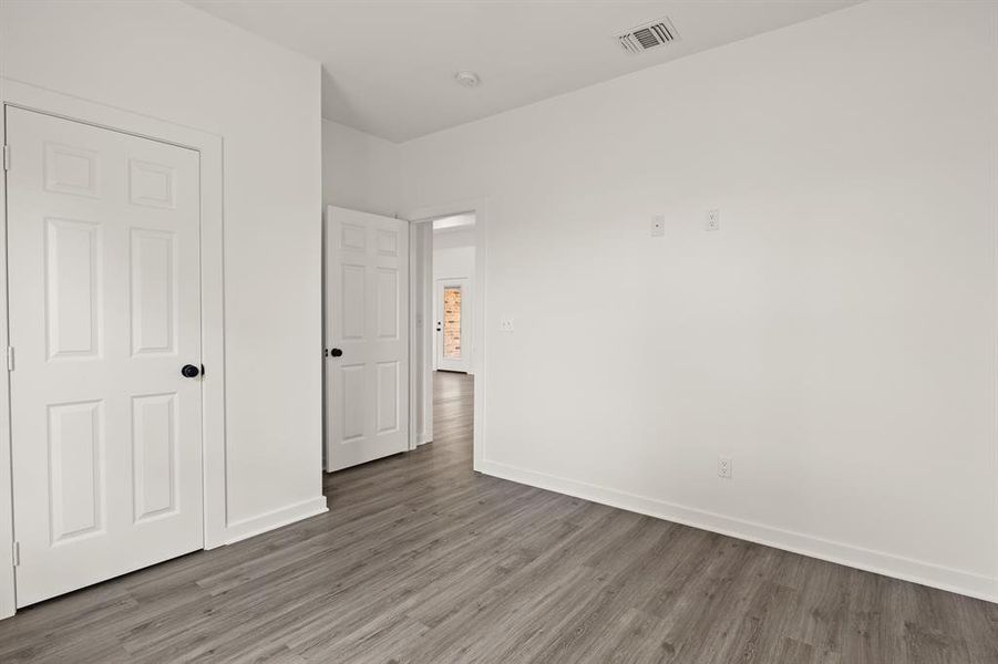 Spacious, unfurnished interior of a new home in , Pittsburg (Image 17).