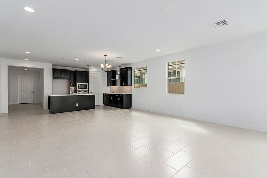 Spacious, unfurnished interior of a new home in Hawes Crossing, Mesa (Image 12). Spacious, unfurnished interior of a new home in Hawes Crossing, Mesa (Image 12).