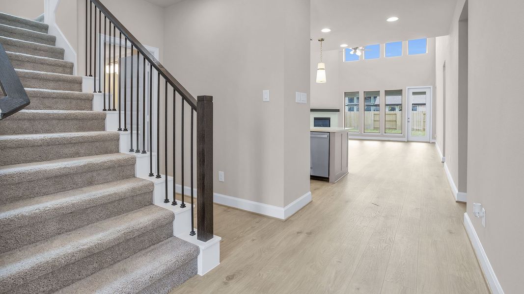 Spacious, unfurnished interior of a new home in Grand Central Park, Conroe (Image 15).