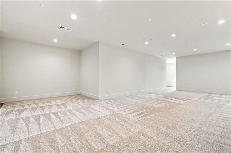 Spacious, unfurnished interior of a new home in , Canton (Image 24).