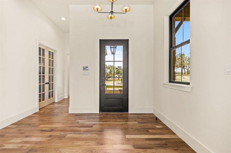 Spacious, unfurnished interior of a new home in , Weatherford (Image 21).