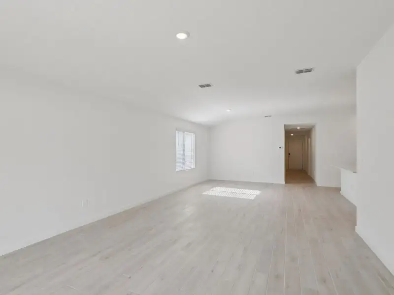 Spacious, unfurnished interior of a new home in Flagler Village - Signature Series, Palm Coast (Image 8).