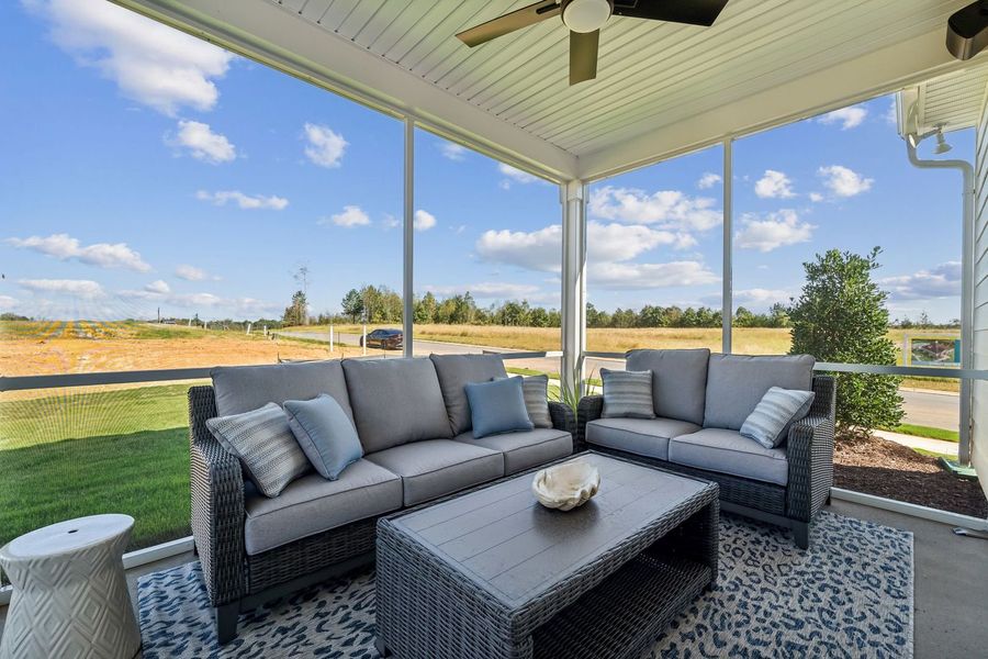 Screened-in Porch Screened-in Porch