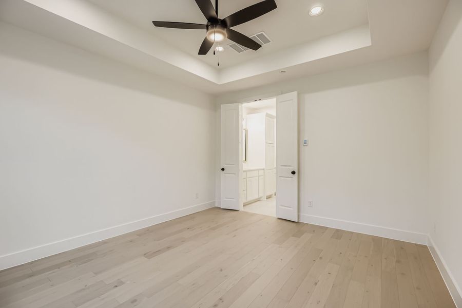 Spacious, unfurnished interior of a new home in Castle Hills Northpointe - Townhomes, Carrollton (Image 15). Spacious, unfurnished interior of a new home in Castle Hills Northpointe - Townhomes, Carrollton (Image 15).