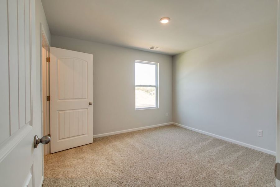 Representative unfurnished interior of a home built from the BELFORT by D.R. Horton in Woodbridge Glen Single Family, Lebanon (Image 20).