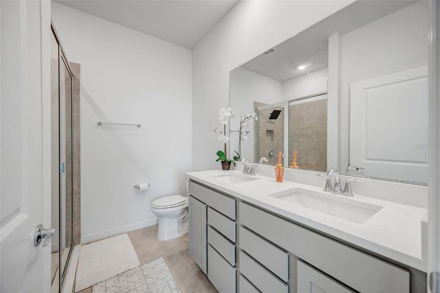 Furnished interior view inside a new home in Woodcreek, Wesley Chapel (Image 10).