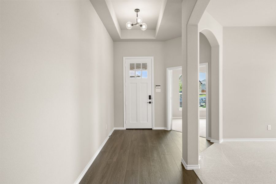 Spacious, unfurnished interior of a new home in Hunters Ridge, Crowley (Image 13).