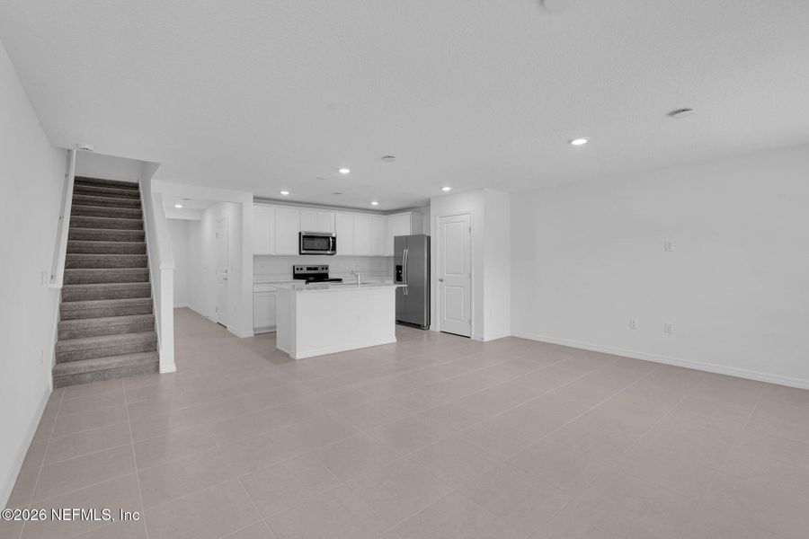 Spacious, unfurnished interior of a new home in , Jacksonville (Image 19).