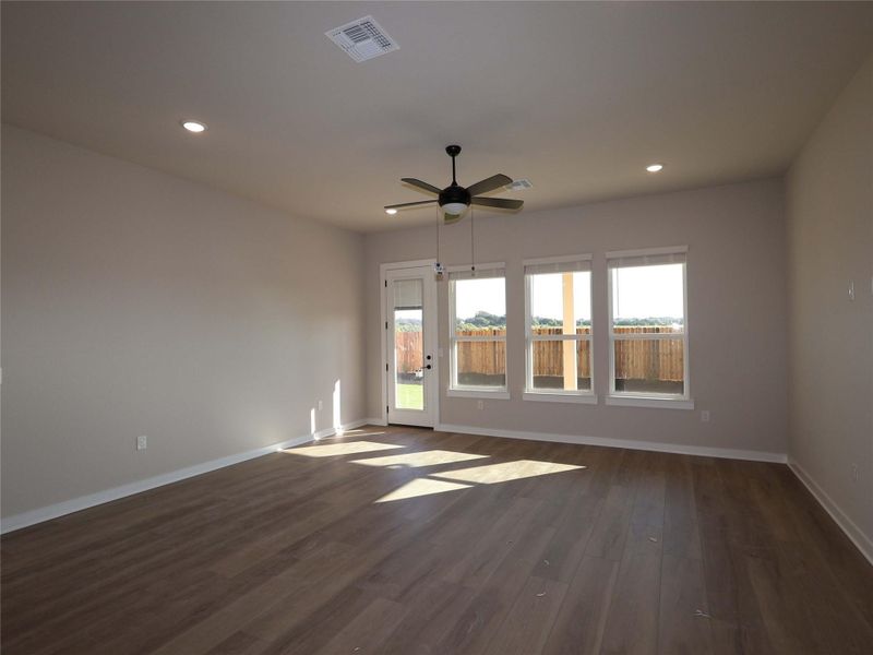Spacious, unfurnished interior of a new home in Barksdale, Leander (Image 13). Spacious, unfurnished interior of a new home in Barksdale, Leander (Image 13).