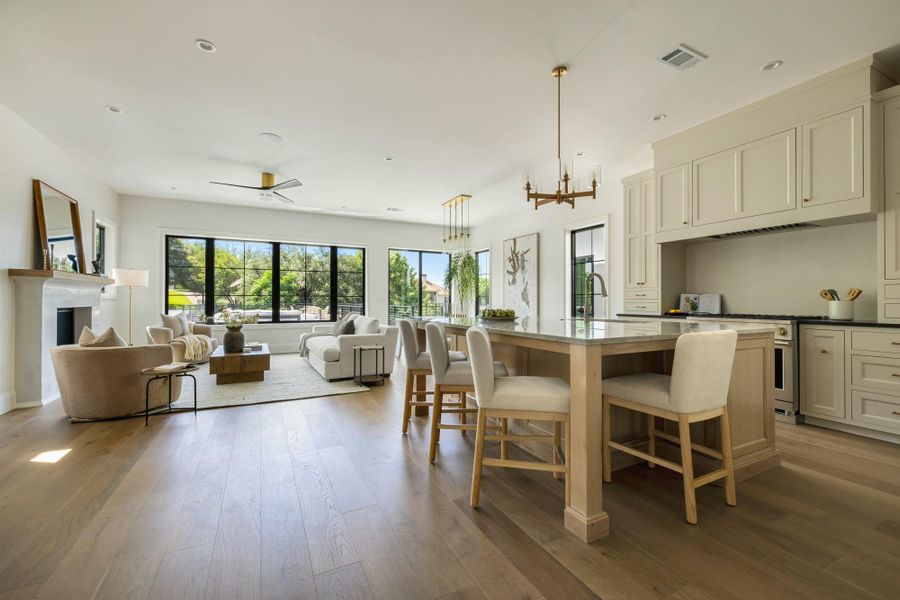 Furnished interior view inside a new home in , Horseshoe Bay (Image 8).