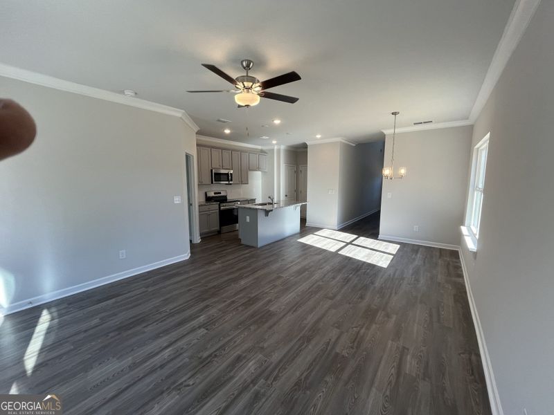Spacious, unfurnished interior of a new home in High Shoals, Dallas (Image 14).