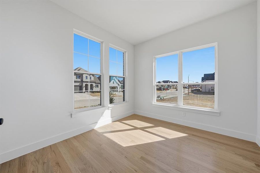 Spacious, unfurnished interior of a new home in Tavolo Park, Fort Worth (Image 21).