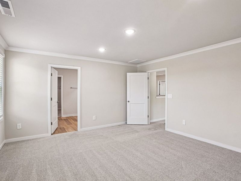 Spacious, unfurnished interior of a new home in The Heritage at Buffaloe Reserve, Raleigh (Image 17). Spacious, unfurnished interior of a new home in The Heritage at Buffaloe Reserve, Raleigh (Image 17).