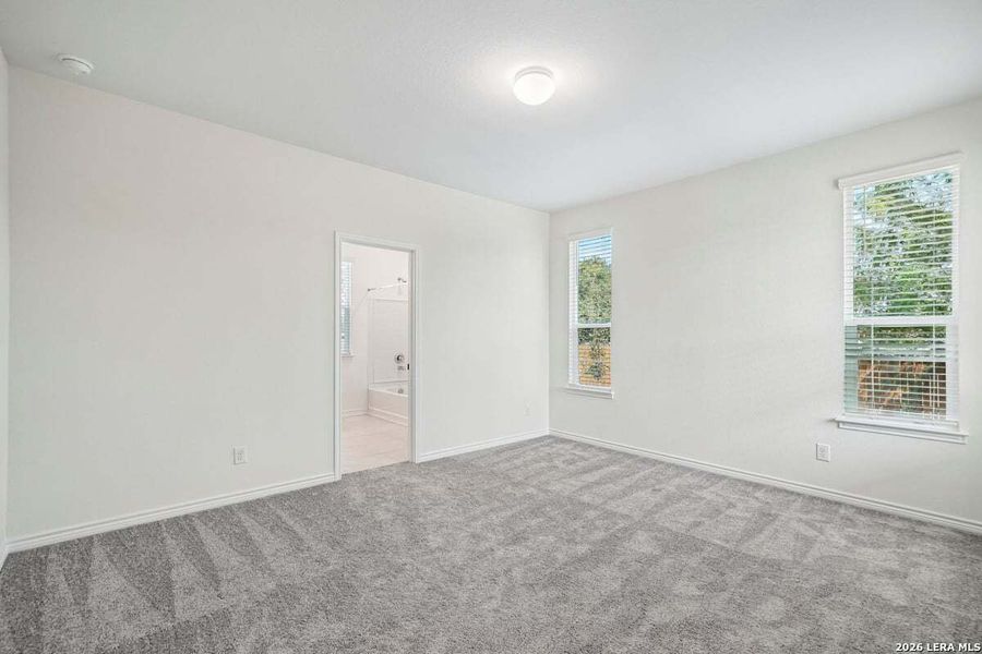 Spacious, unfurnished interior of a new home in The Granary - Heritage Collection, San Antonio (Image 23).