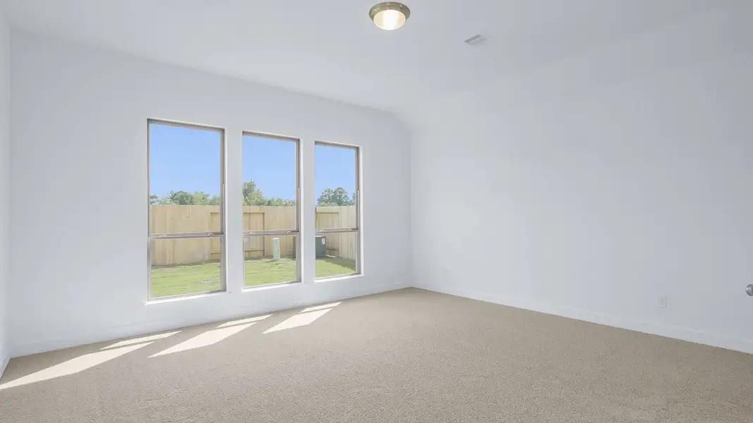 Spacious, unfurnished interior of a new home in Everly, Hockley (Image 10).