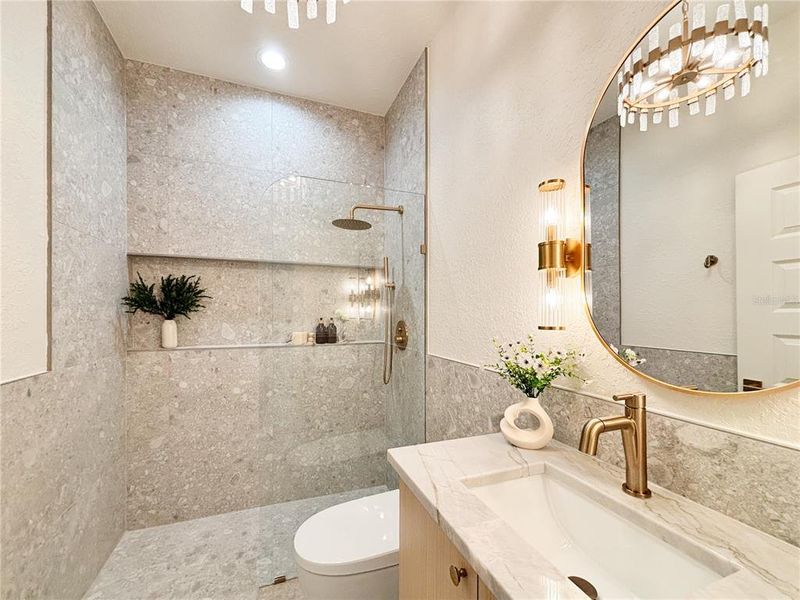 Furnished interior view inside a new home in , Dunnellon (Image 59).