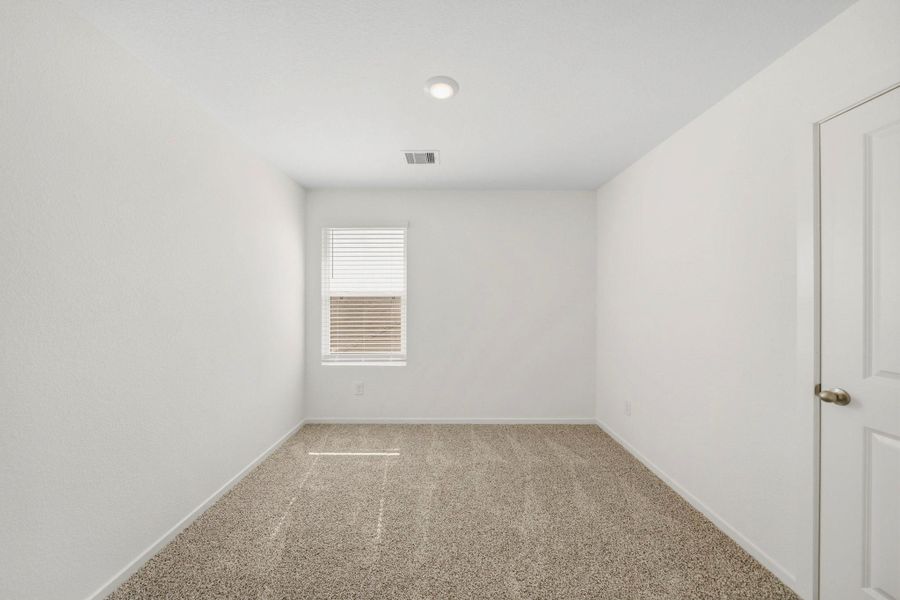 Spacious, unfurnished interior of a new home in , China (Image 25).