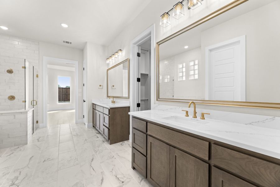 Representative furnished interior of a home built from the 5511 by Tradition Homes in Mustang Lakes, McKinney (Image 10).