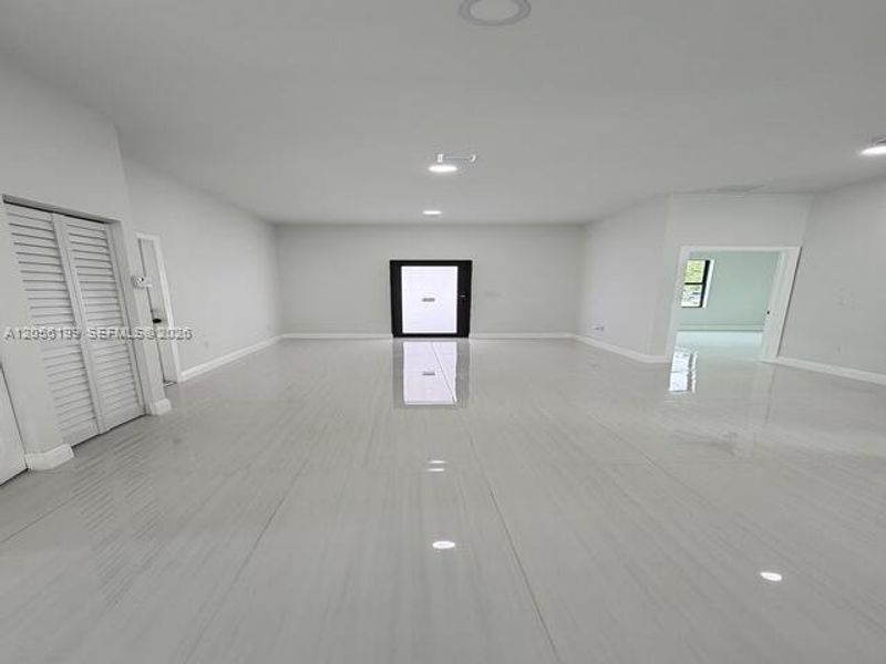 Spacious, unfurnished interior of a new home in , Fort Lauderdale (Image 15). Spacious, unfurnished interior of a new home in , Fort Lauderdale (Image 15).