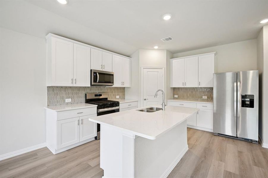 Photo is not of the actual home, but is an inspirational photo of builder’s model home and may depict options, furnishings, and/or decorator features that are not included. Photo is not of the actual home, but is an inspirational photo of builder’s model home and may depict options, furnishings, and/or decorator features that are not included.