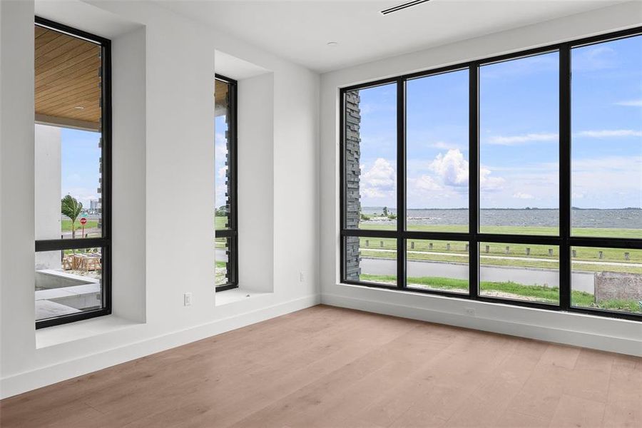 Spacious, unfurnished interior of a new home in , Tampa (Image 16). Spacious, unfurnished interior of a new home in , Tampa (Image 16).