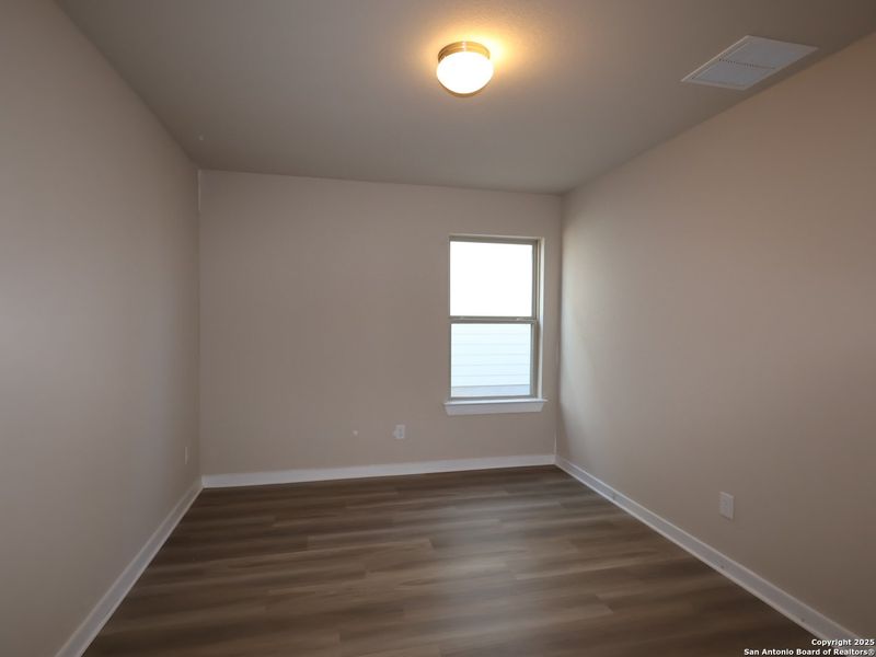 Spacious, unfurnished interior of a new home in Winding Brook, San Antonio (Image 19). Spacious, unfurnished interior of a new home in Winding Brook, San Antonio (Image 19).