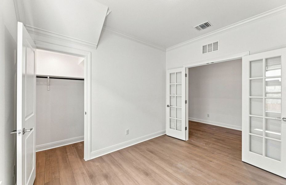Spacious, unfurnished interior of a new home in Saddleback at Santa Rita Ranch, Liberty Hill (Image 47).