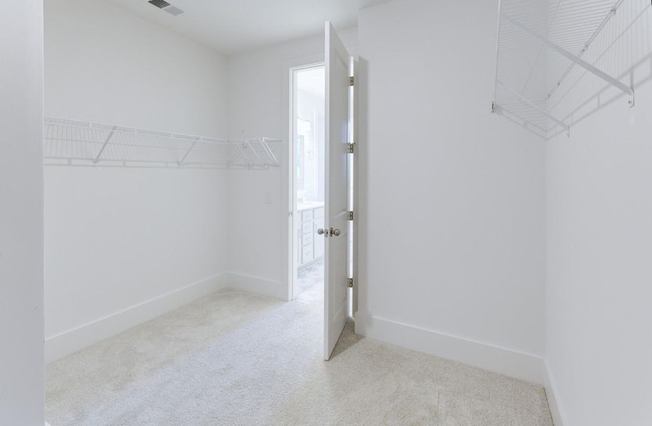 Spacious, unfurnished interior of a new home in Homecoming, Ravenel (Image 21).