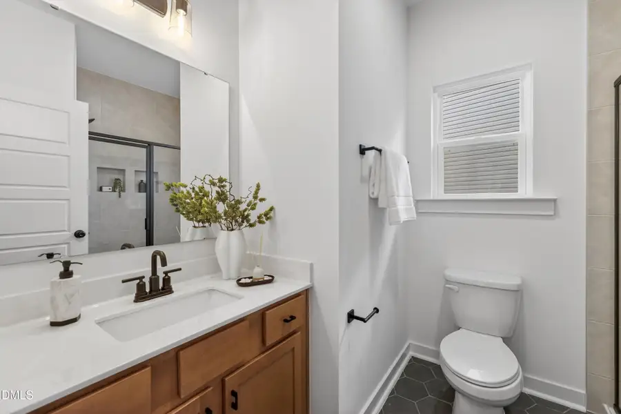 58 Manor Stone Dr-17