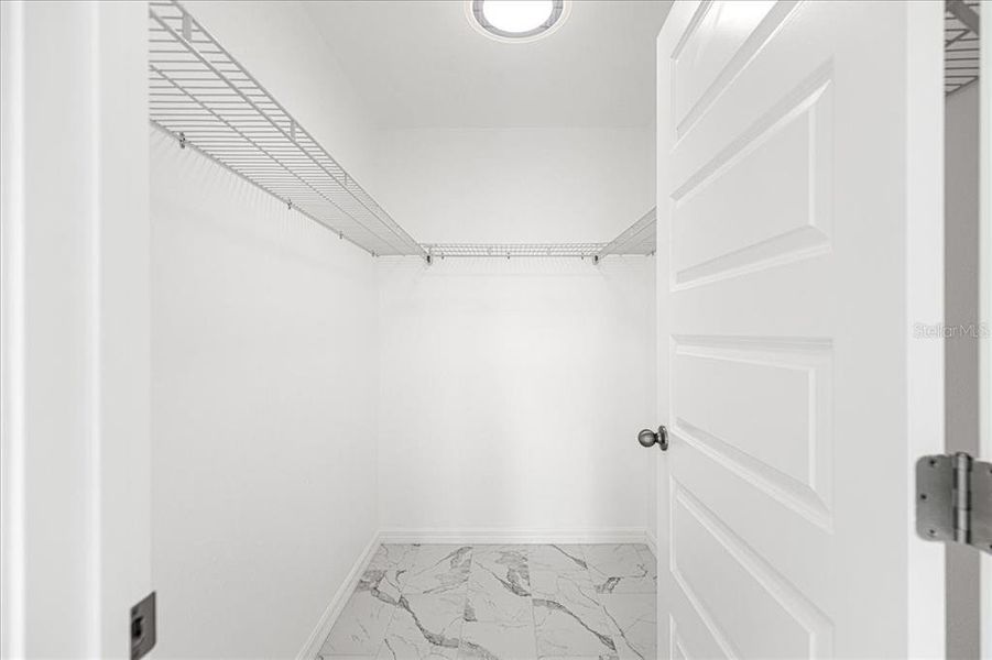Spacious, unfurnished interior of a new home in , Summerfield (Image 35).
