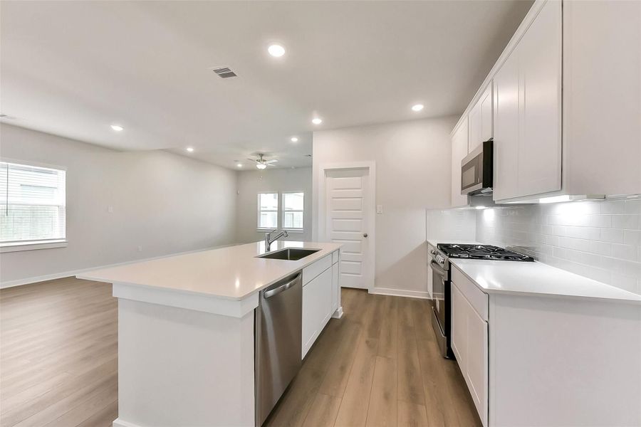 Image 36 of a home in River Ranch Meadows.