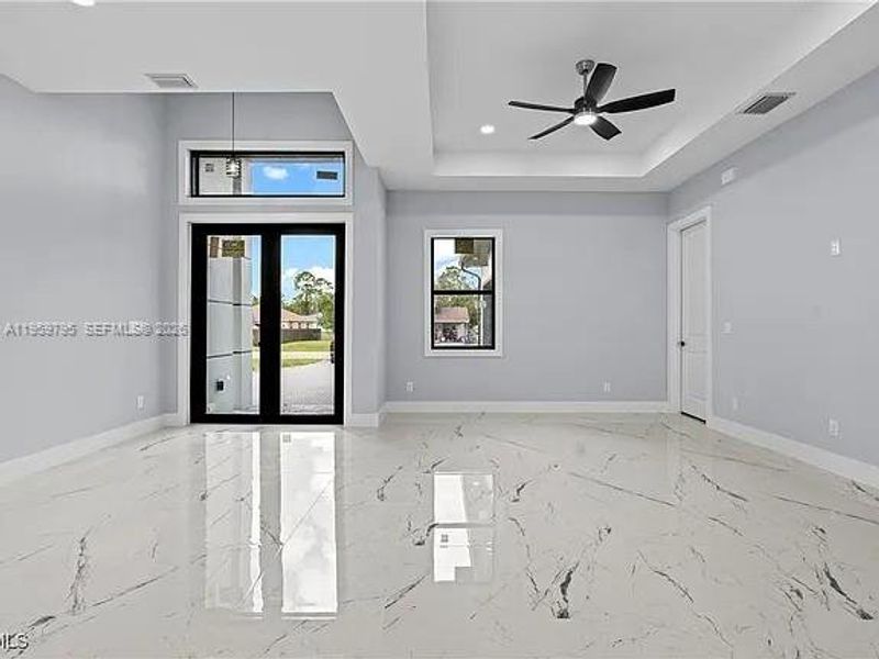 Spacious, unfurnished interior of a new home in , Lehigh Acres (Image 12).