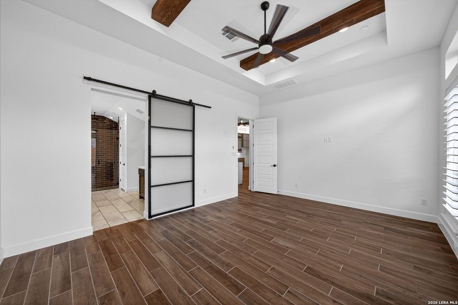 Spacious, unfurnished interior of a new home in Ladera, San Antonio (Image 52). Spacious, unfurnished interior of a new home in Ladera, San Antonio (Image 52).