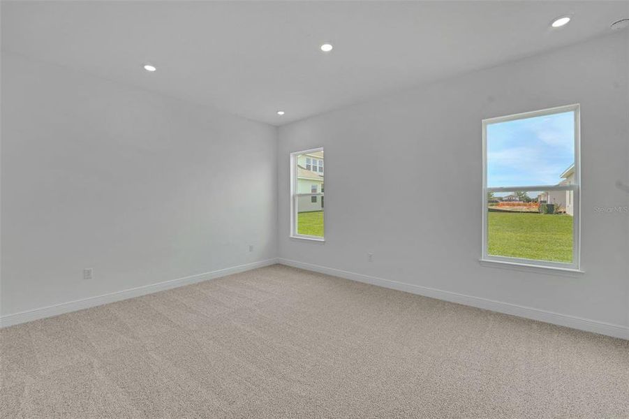 Spacious, unfurnished interior of a new home in Avalon Woods, Winter Garden (Image 23).