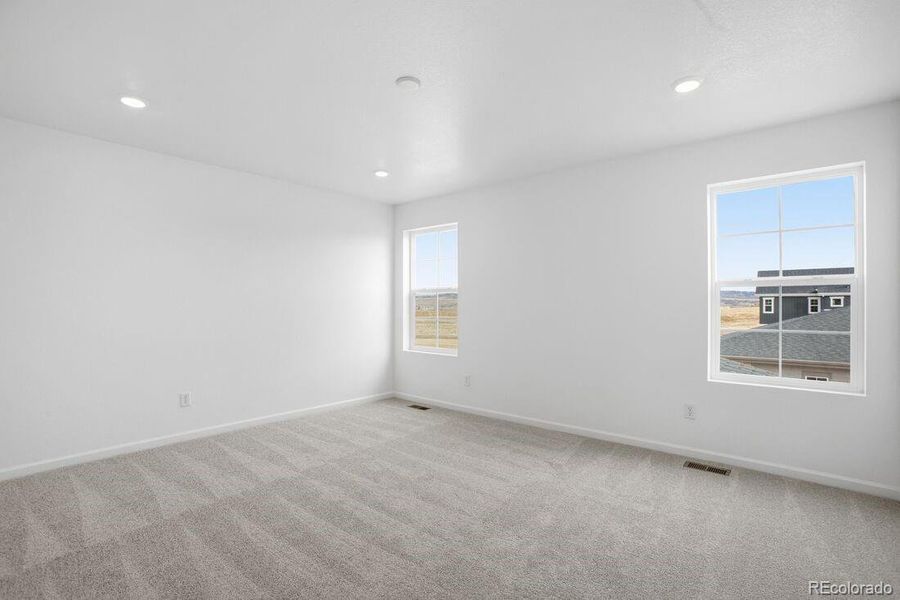 8784 Whiteclover ~ Ready Now