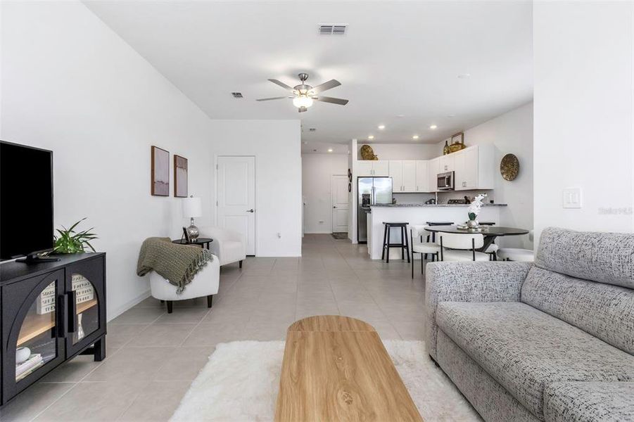 Furnished interior view inside a new home in , Land O' Lakes (Image 15).