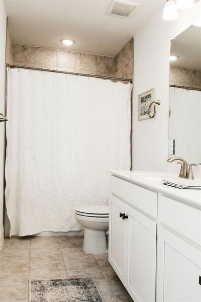 Furnished interior view inside a new home in Pecan Square, Northlake (Image 16).