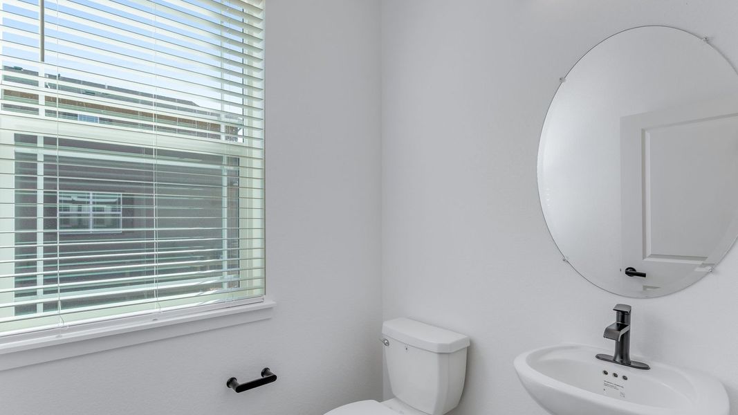 Image 30 representing the Calhan by D.R. Horton in Vantage, Berthoud, CO.