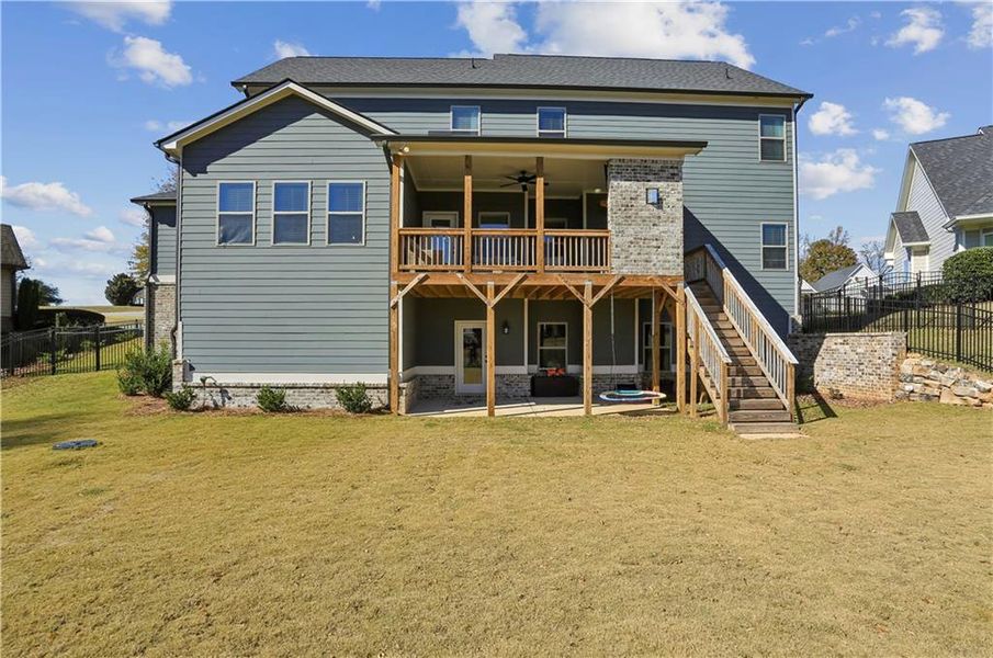 Exterior details and patio area of a home in , Jefferson (Image 4).