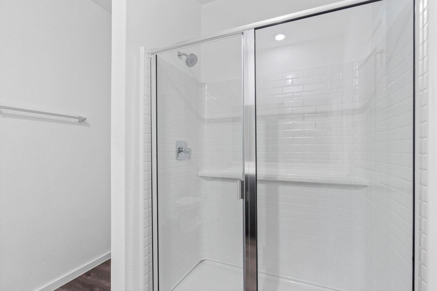 Spacious, unfurnished interior of a new home in Windcress, Baytown (Image 17).