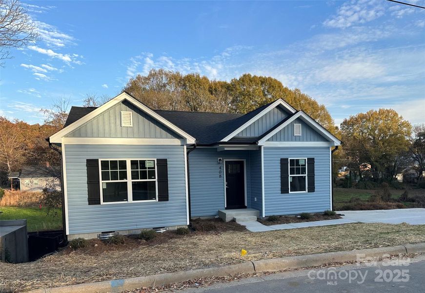 Front exterior of a new home in , Gastonia, NC, highlighting curb appeal (Image 1). Front exterior of a new home in , Gastonia, NC, highlighting curb appeal (Image 1).