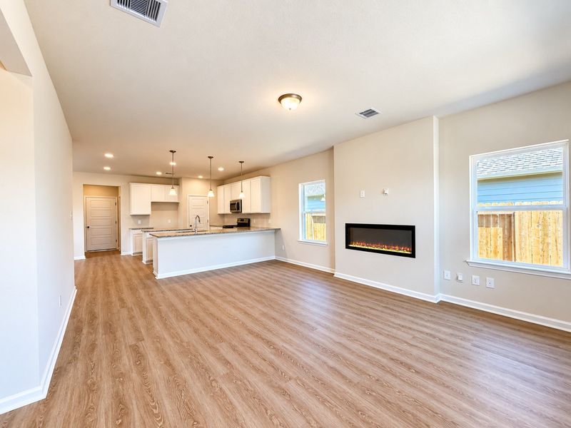 Spacious, unfurnished interior of a new home in Trails at Woodhaven Lakes, La Marque (Image 11). Spacious, unfurnished interior of a new home in Trails at Woodhaven Lakes, La Marque (Image 11).