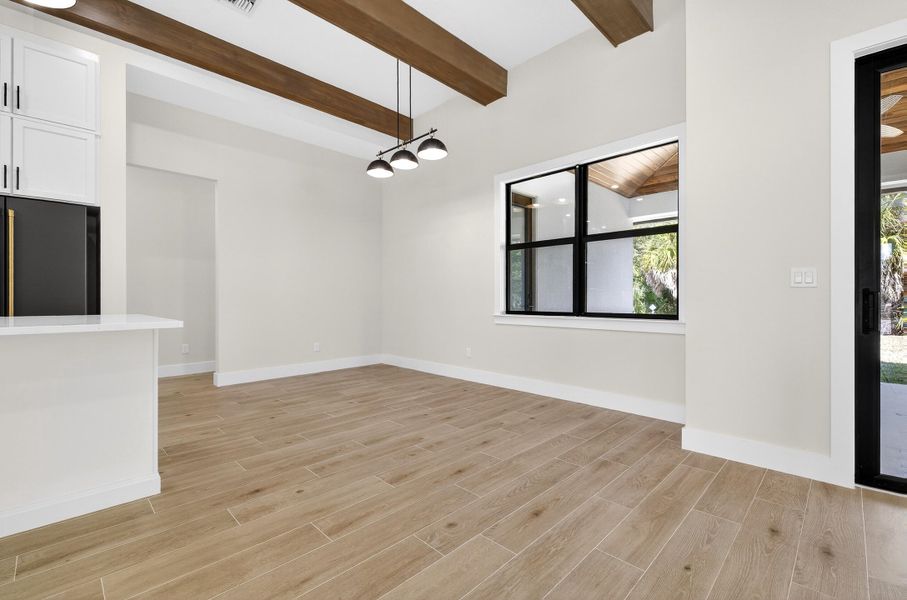 CM MEDIA-52 CM MEDIA-52