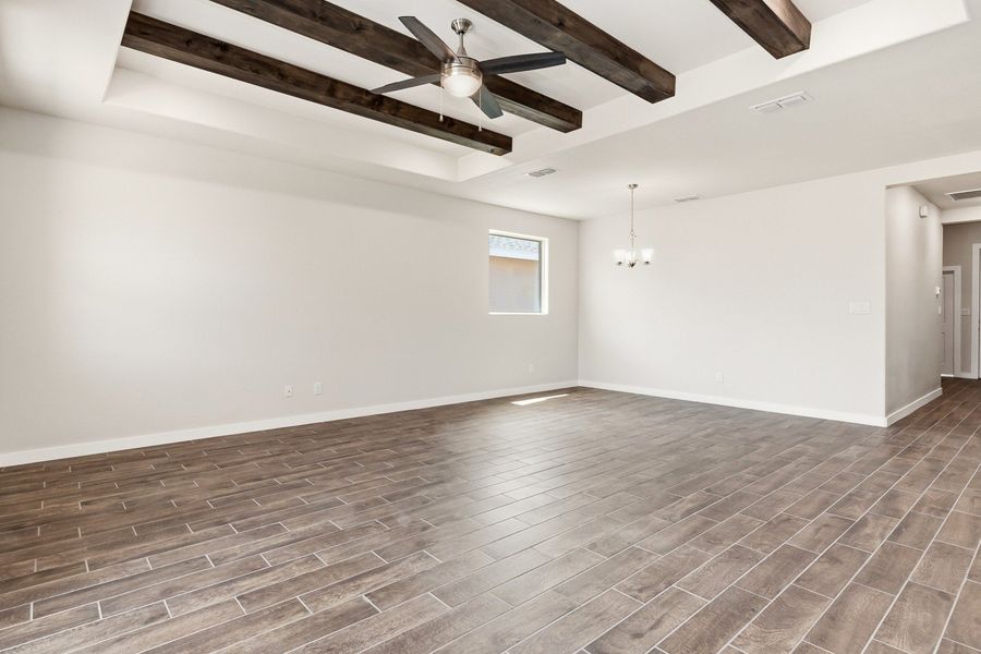 Spacious, unfurnished interior of a new home in Paloma Ranch, Harlingen (Image 8).