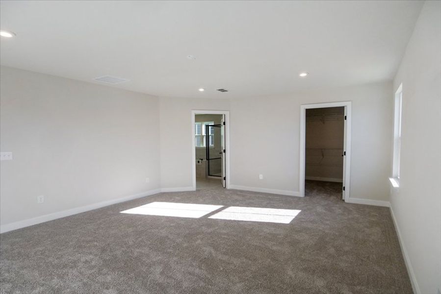 Spacious, unfurnished interior of a new home in Berkeley, Spartanburg (Image 43).