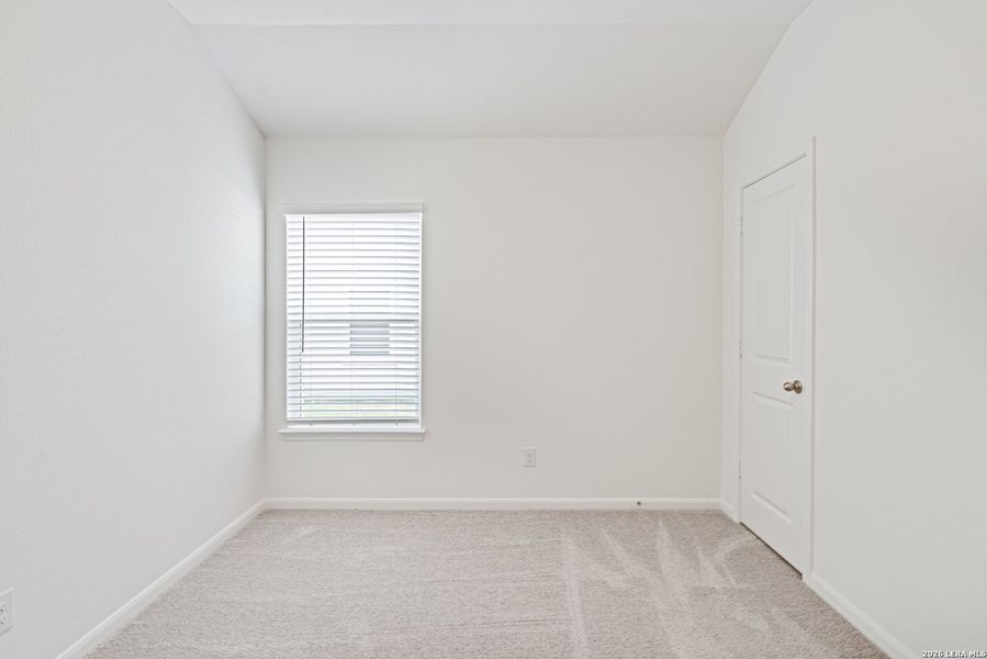 Spacious, unfurnished interior of a new home in Luckey Ranch, San Antonio (Image 14).