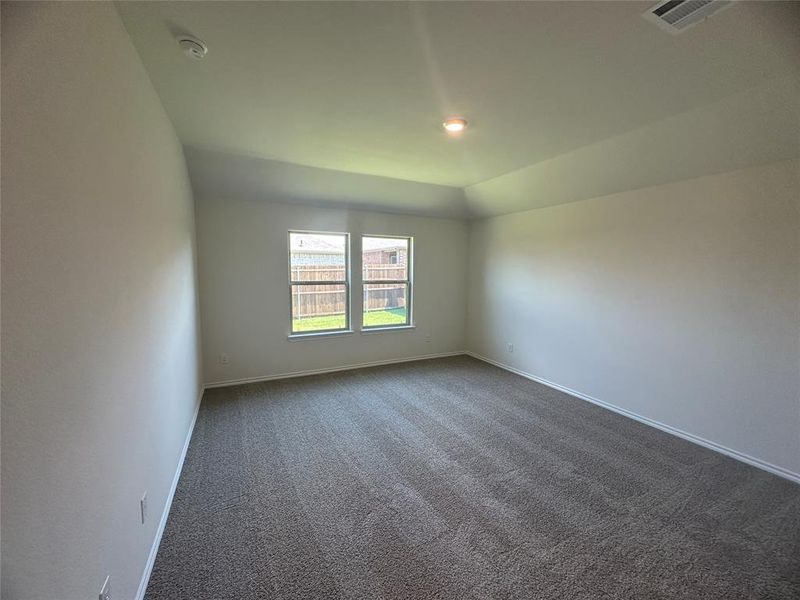 Spacious, unfurnished interior of a new home in Cartwright Ranch, Crandall (Image 13).