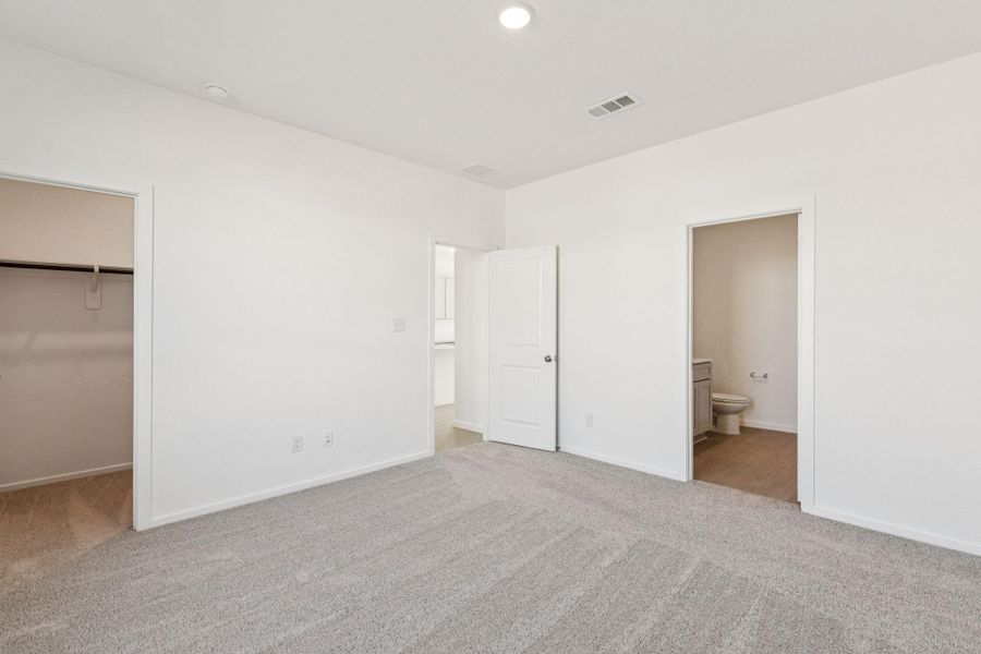 Spacious, unfurnished interior of a new home in Montgomery Bend, Montgomery (Image 29).