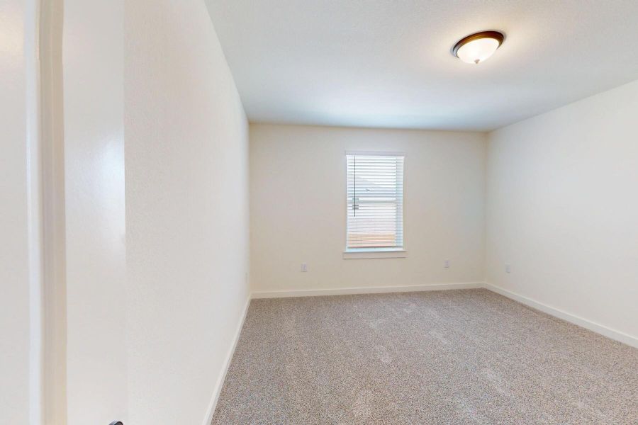 Spacious, unfurnished interior of a new home in Edgewood, Leander (Image 24).